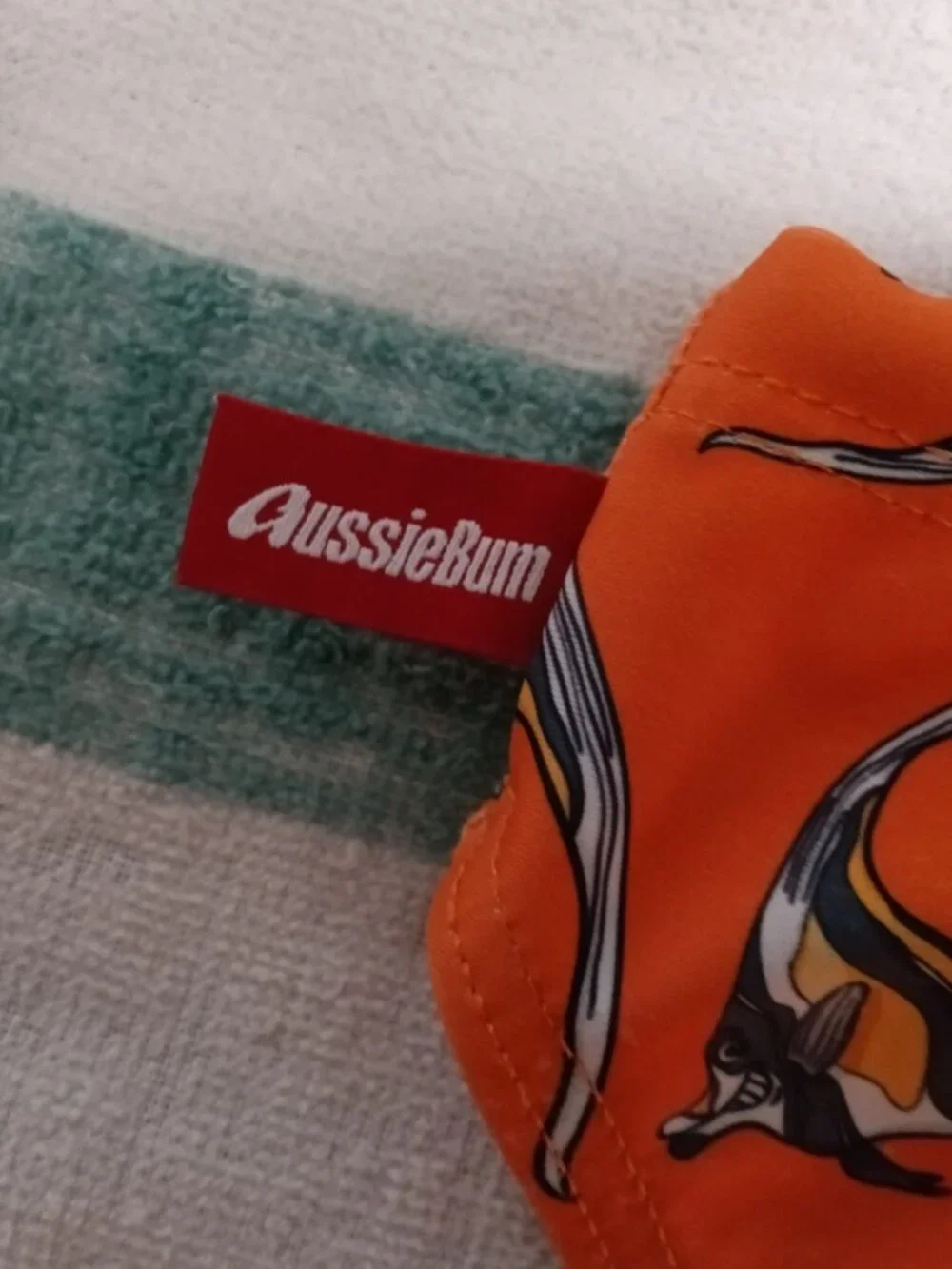 LIKE-NEW AUSSIEBUM 